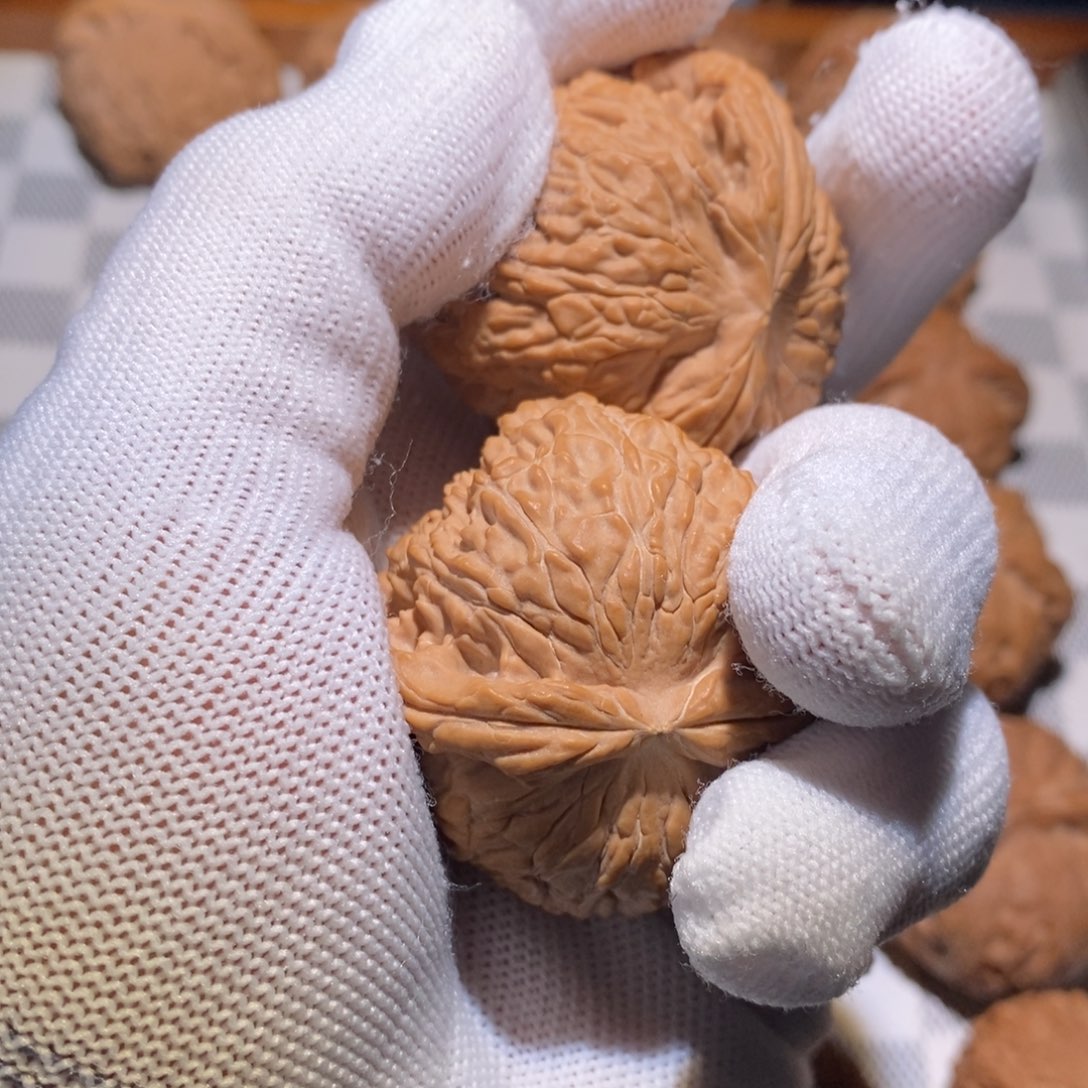 文玩核桃吊坠?球白