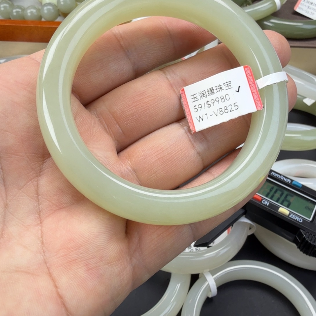 和田玉（糖玉）未镶嵌手镯