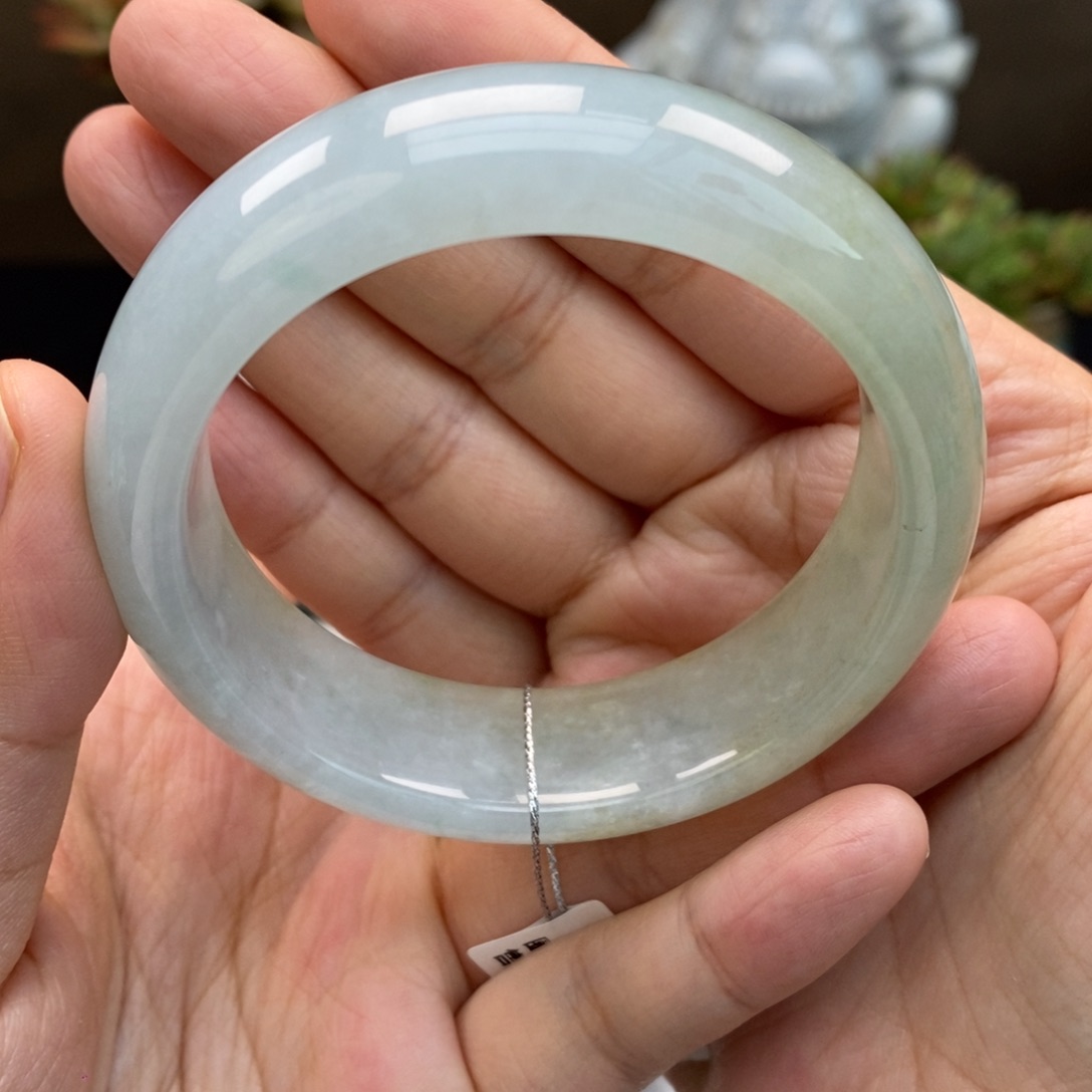 翡翠手镯未镶嵌天然