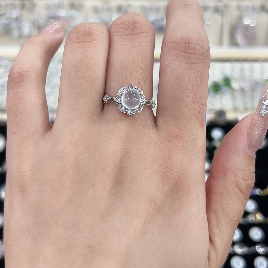 懒***Z岫玉银S925镶嵌耳钉