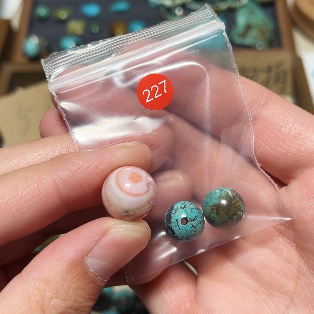 【***】南红玛瑙未镶嵌珠宝奇石