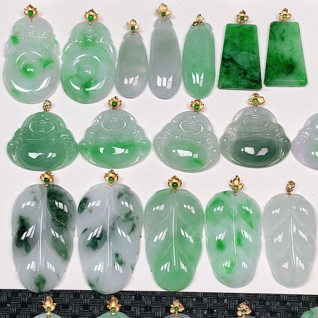 翡翠吊坠(不含链)18K金镶嵌