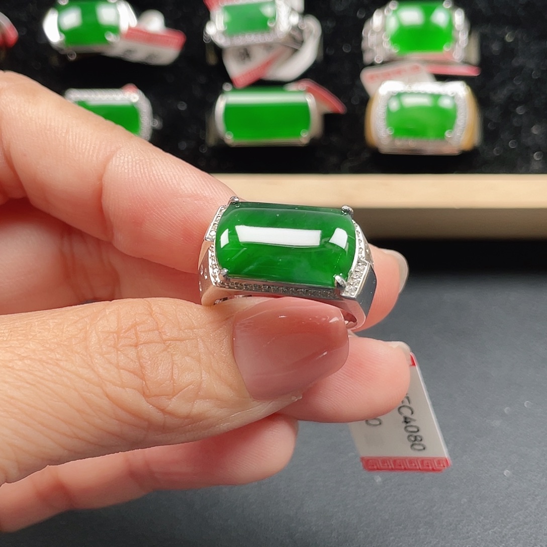 大****翡翠银S925镶嵌戒指编号4080没运费险