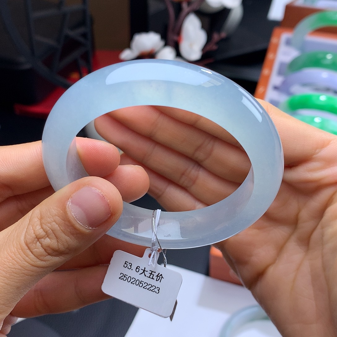 未镶嵌手镯翡翠54冰蓝正圈