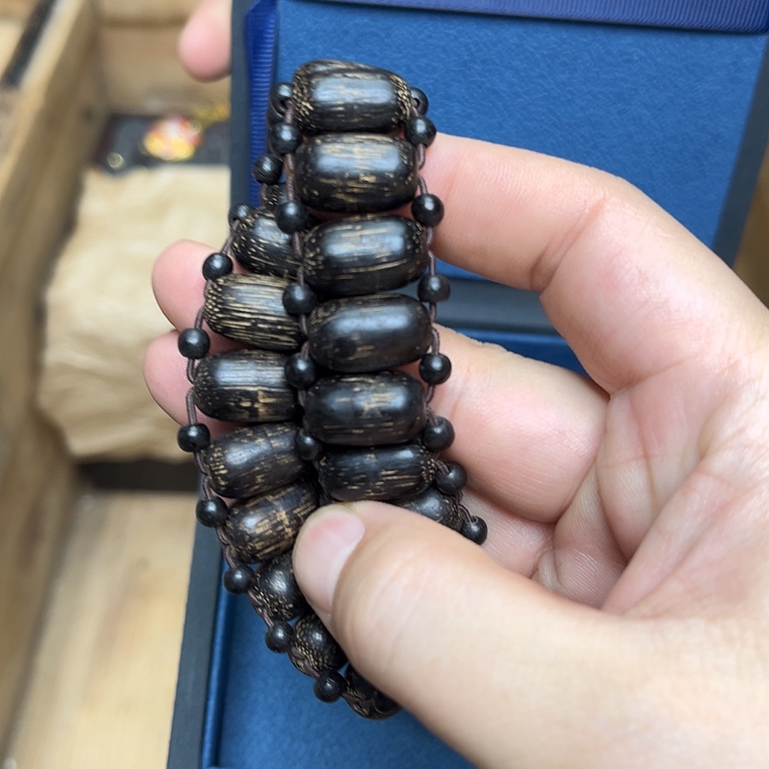 大叶紫檀（黑酸枝木类）