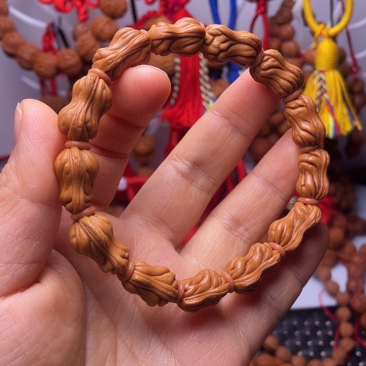 吊坠桃核龙纹桃枭