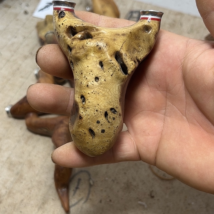 V***8木雕等艺术品的制作和制作等方面的