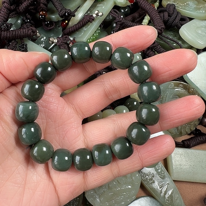 和田玉颈饰未镶嵌