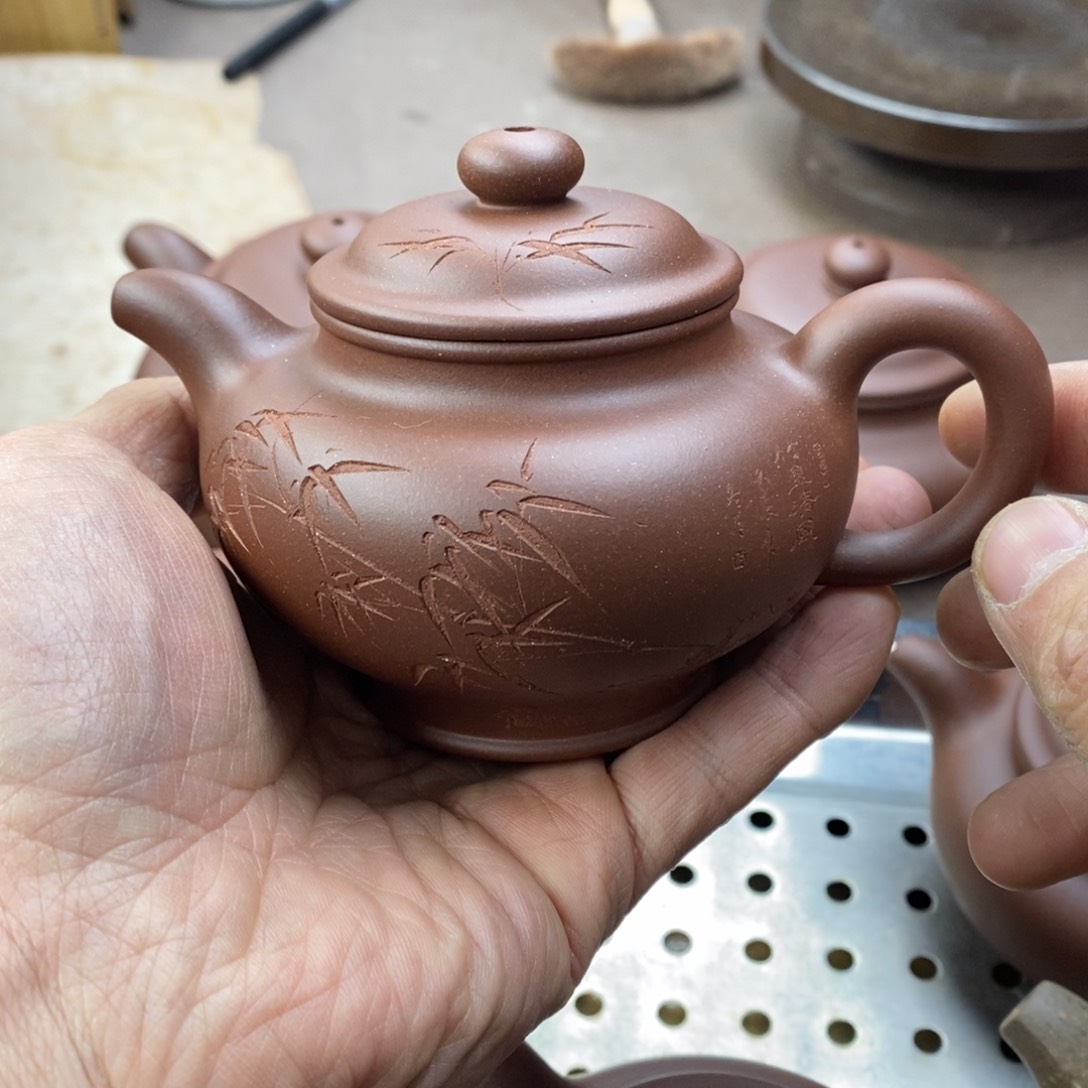 紫砂茶壶掇只容量200毫升左右