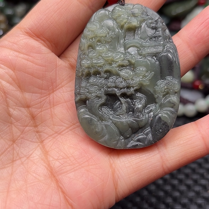 和田玉颈饰未镶嵌