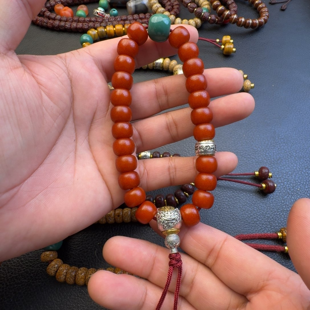 亚****香榧木菩提根手持