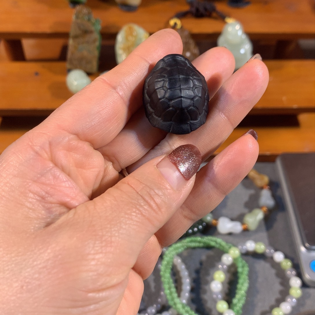 和田玉（糖玉）颈饰未镶嵌