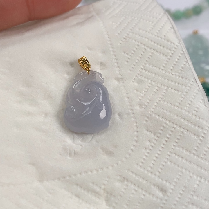 翡翠颈饰18K金镶嵌如意