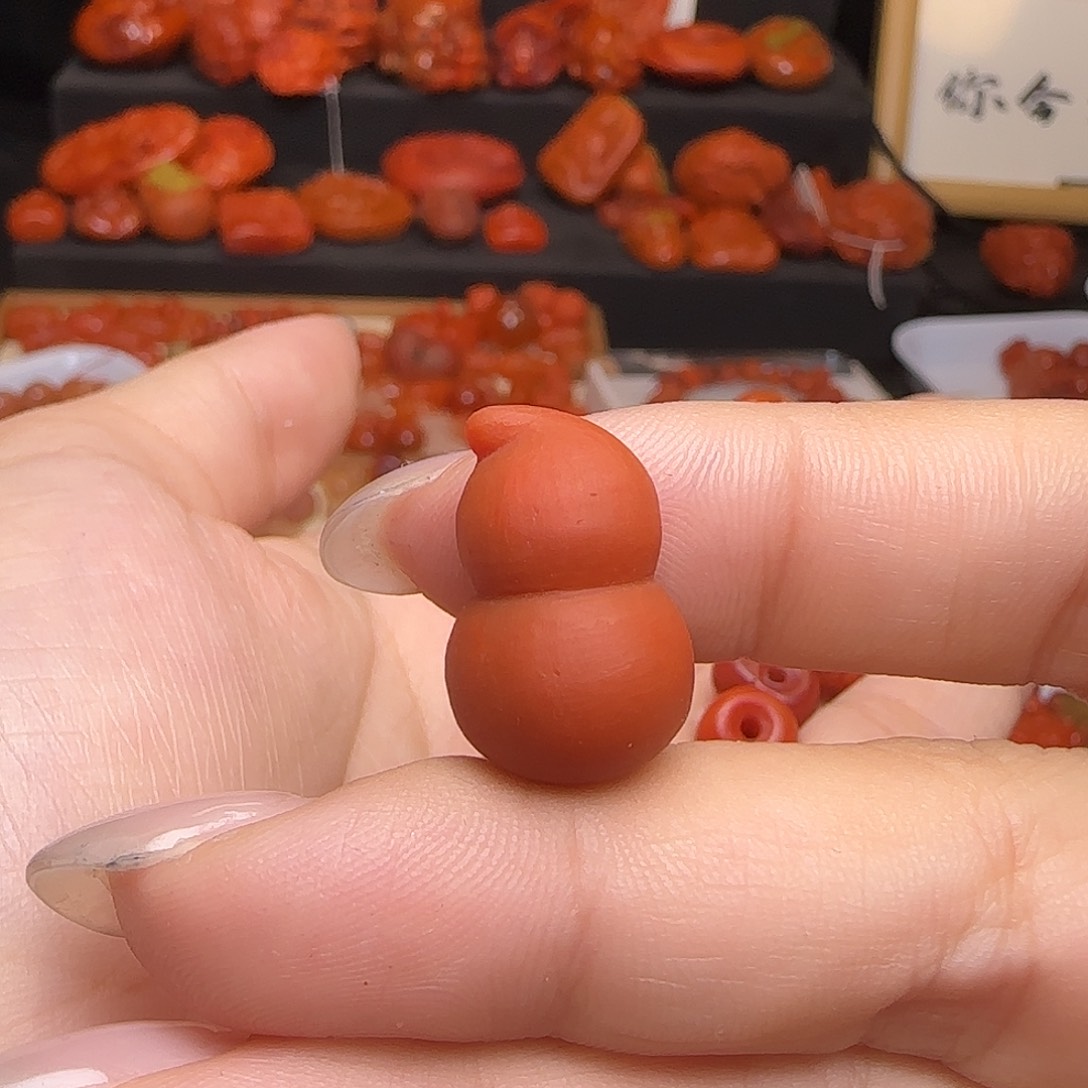 南红玛瑙未镶嵌颈饰