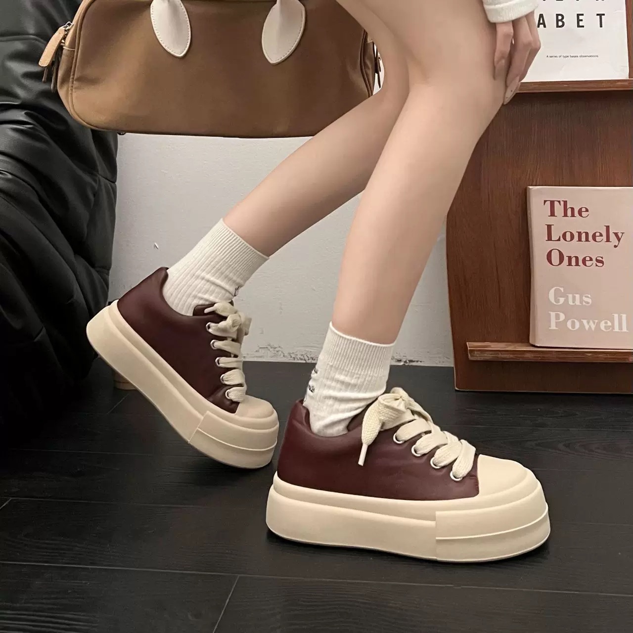 817ins风秋季新款纯色大头面包鞋女时尚百搭休闲厚底鞋简约板鞋