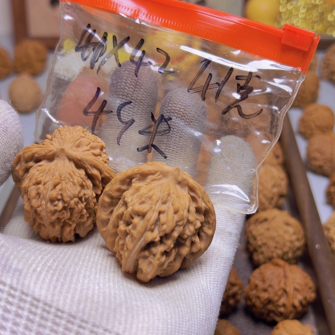 瑞麟文玩核桃四座楼