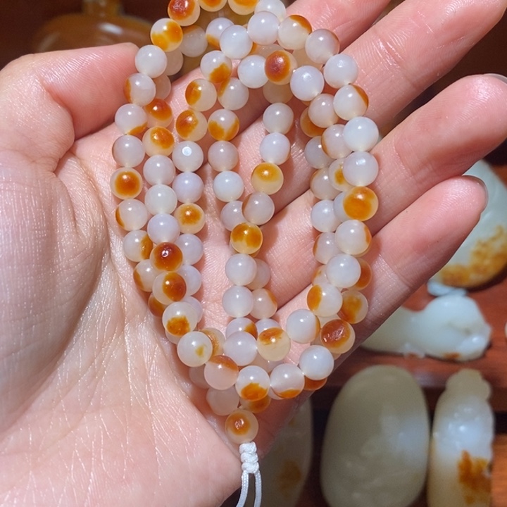 马***钱和田玉未镶嵌颈饰