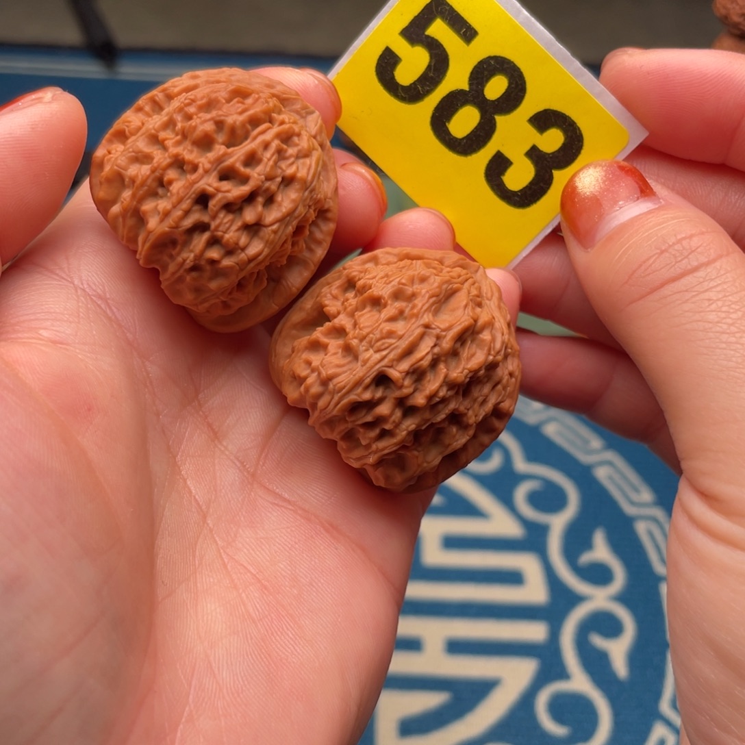 文玩核桃吊坠35全品三角白583号