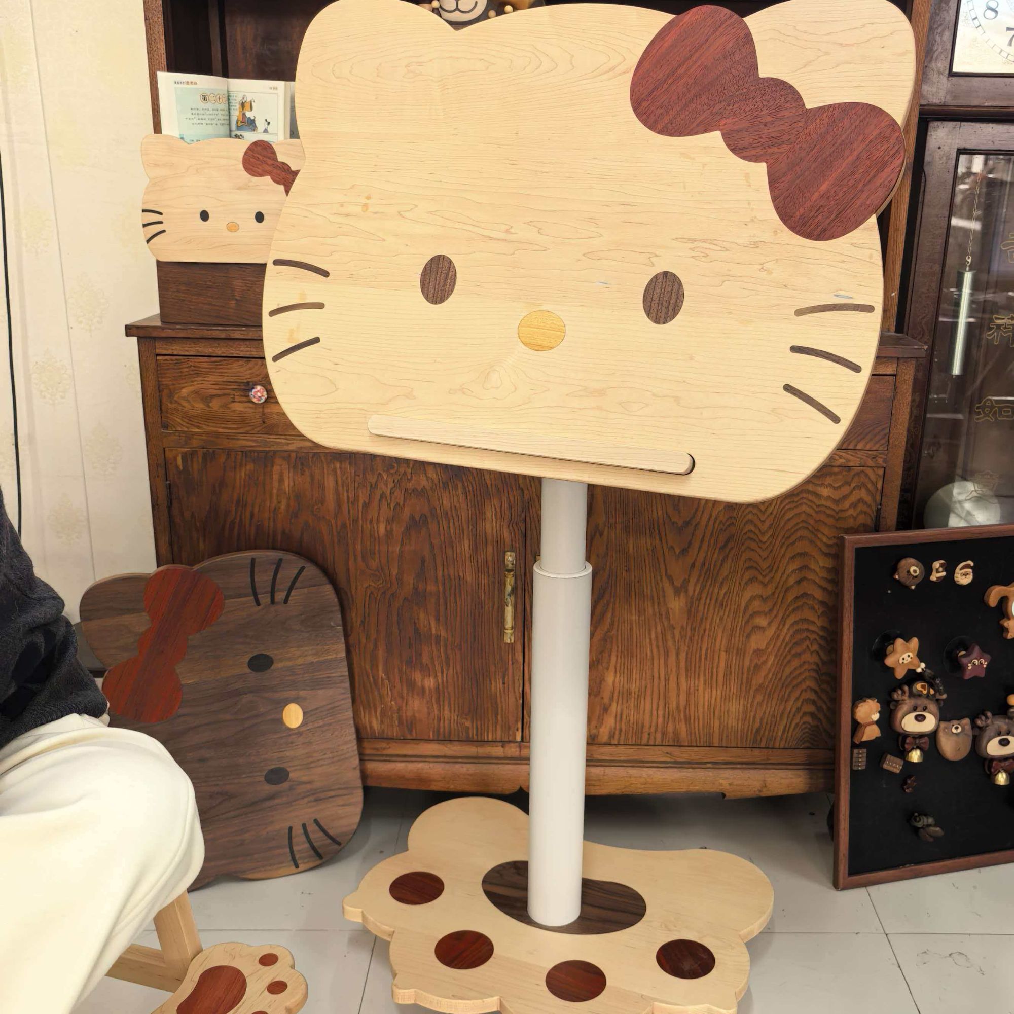 凯蒂猫升降桌  白枫木实木桌子 家具摆件