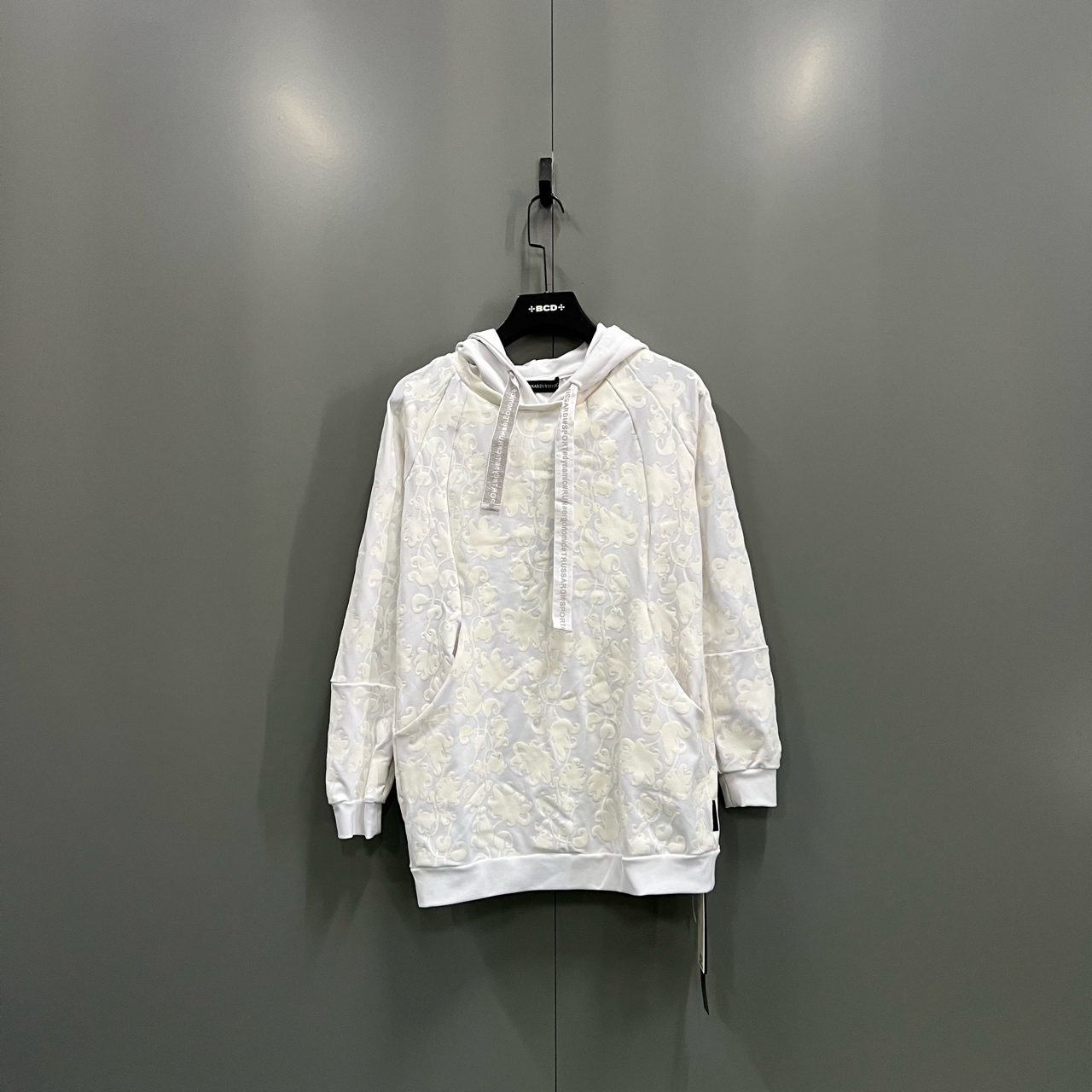 未使用 maje jp1221 TRUSSARDI SPORT 白色满印帽衫 S码 016283