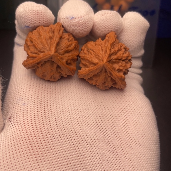 文玩核桃吊坠盘山