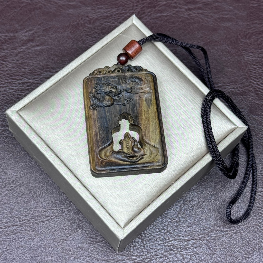 S0142沉贵宝佛手祥龙牌精美木牌无礼盒