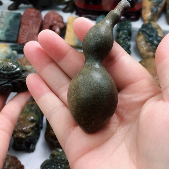 岫岩河磨玉（透闪石质玉）把件未镶嵌