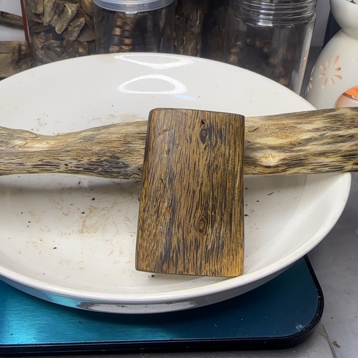 如***臻12.9克平安无事牌子