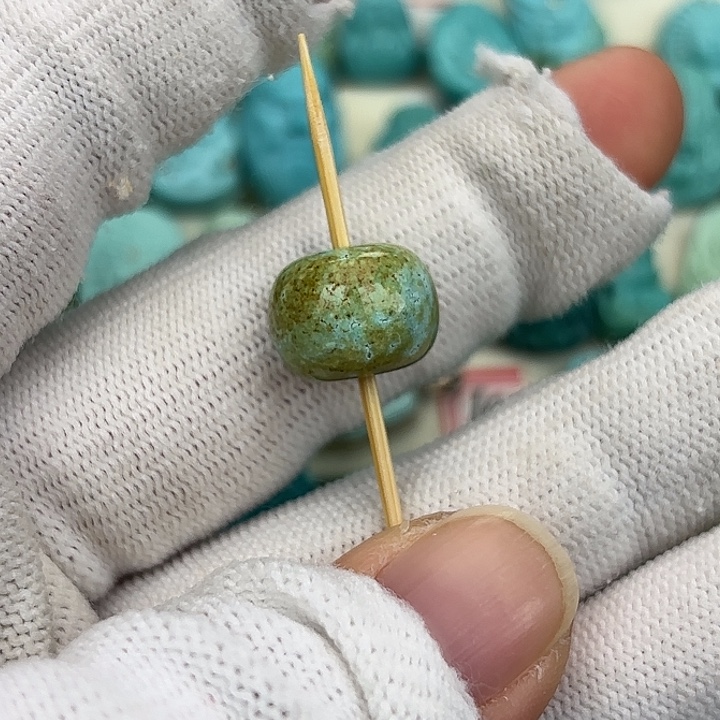 绿松石未镶嵌挂件