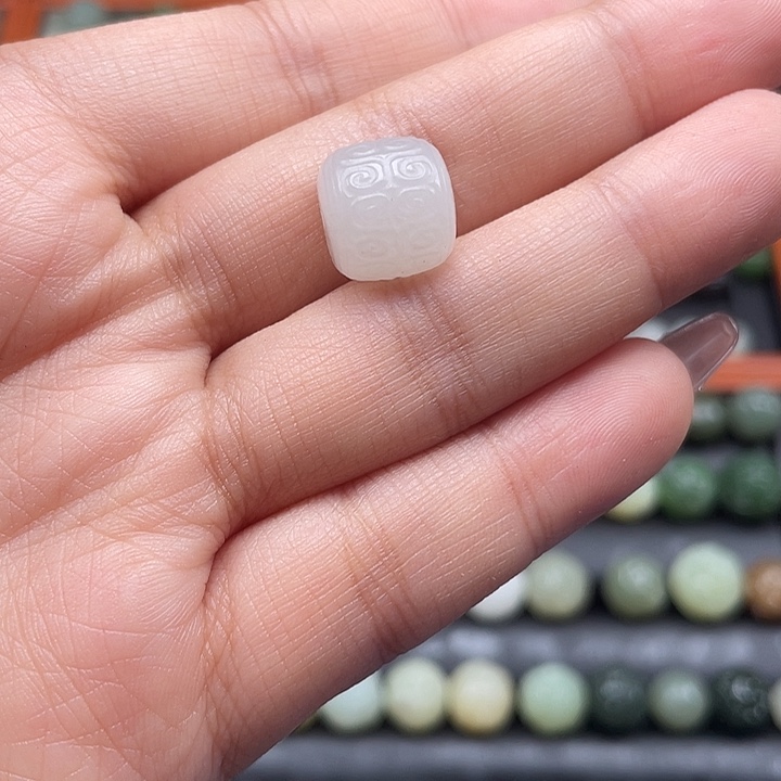 和田玉（糖玉）未镶嵌珠宝半成品