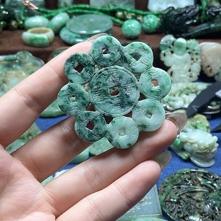 翡翠颈饰未镶嵌000000000000