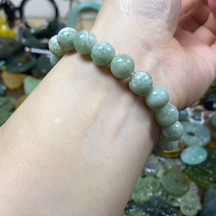 蛇纹石玉手串未镶嵌