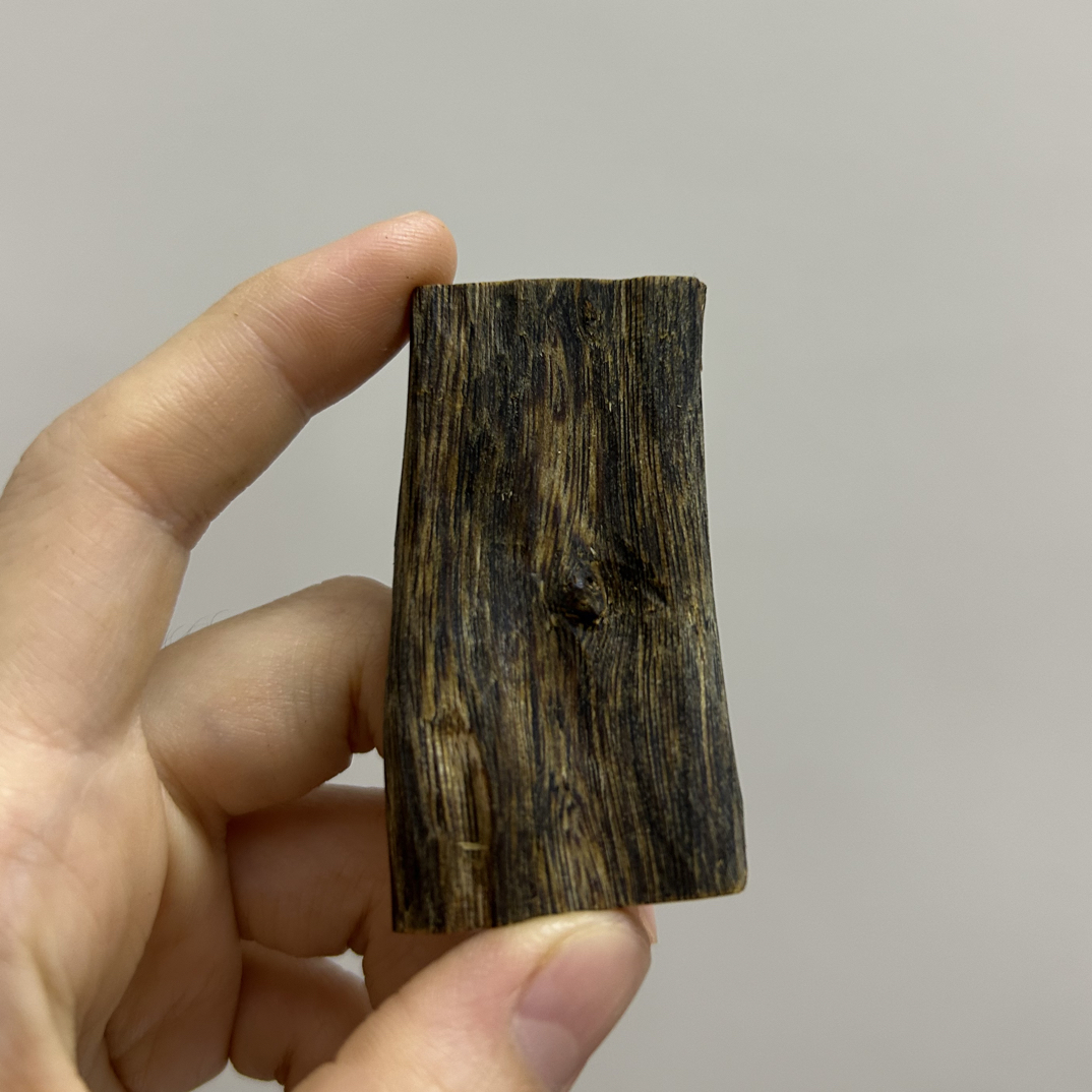 沉香奇楠高油老料牌子吊坠