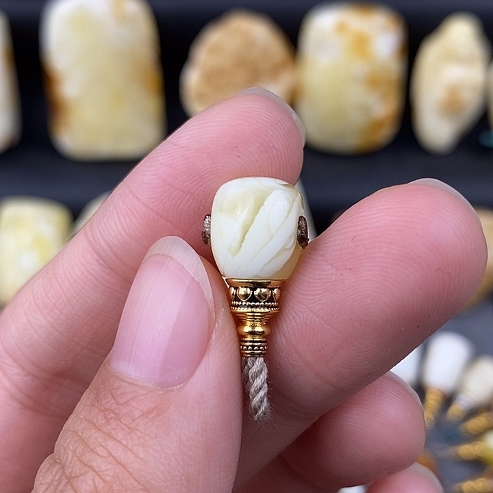 琥珀未镶嵌裸石9三通