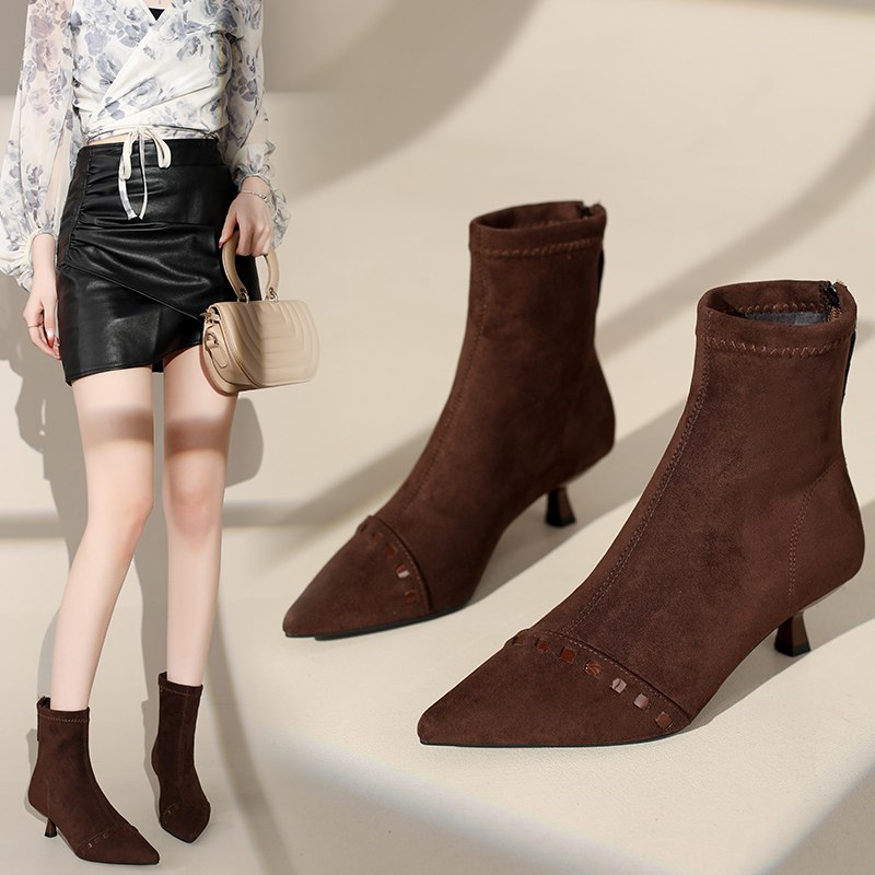 细跟瘦瘦靴女2025秋冬季尖头中跟简约时装靴网红秋冬法式弹力裸靴