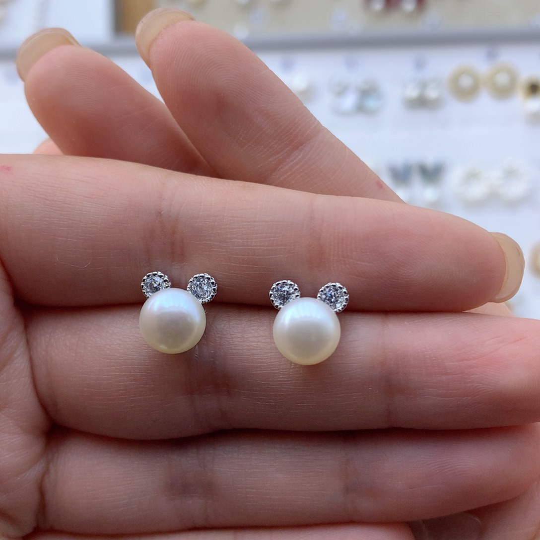 淡水珍珠颈饰合金