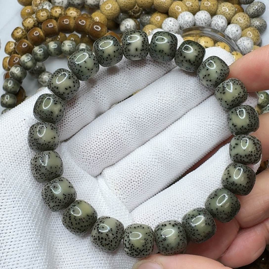 星月菩提手串11黑绿冰玻璃冰种纯老料黑星毕业款大留白