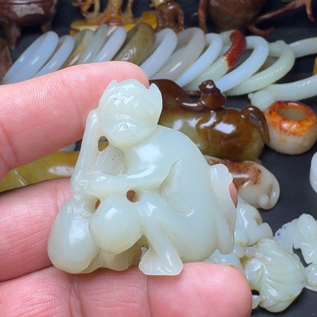 和田玉挂件未镶嵌