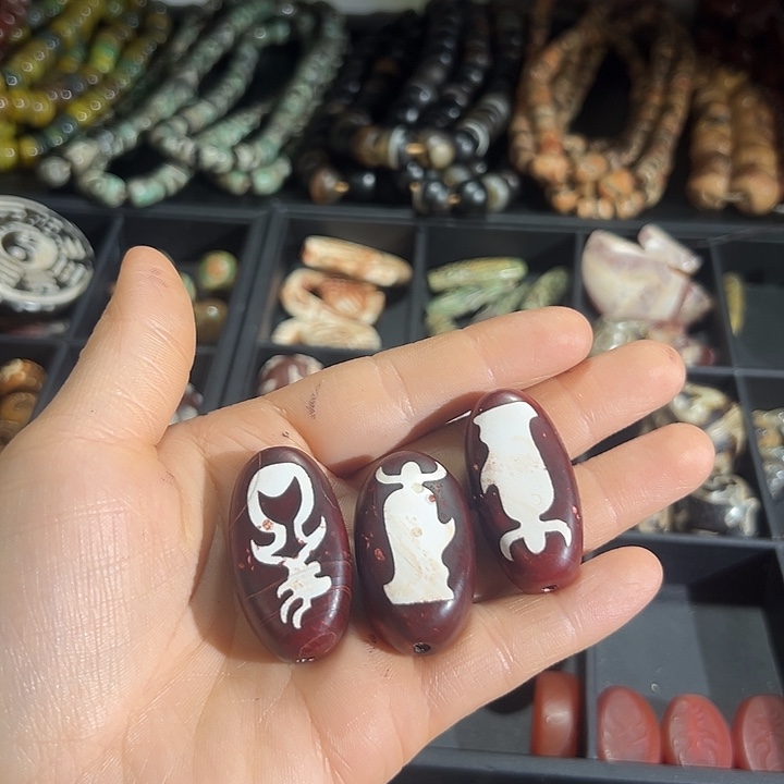 用***6玛瑙/玉髓合金颈饰