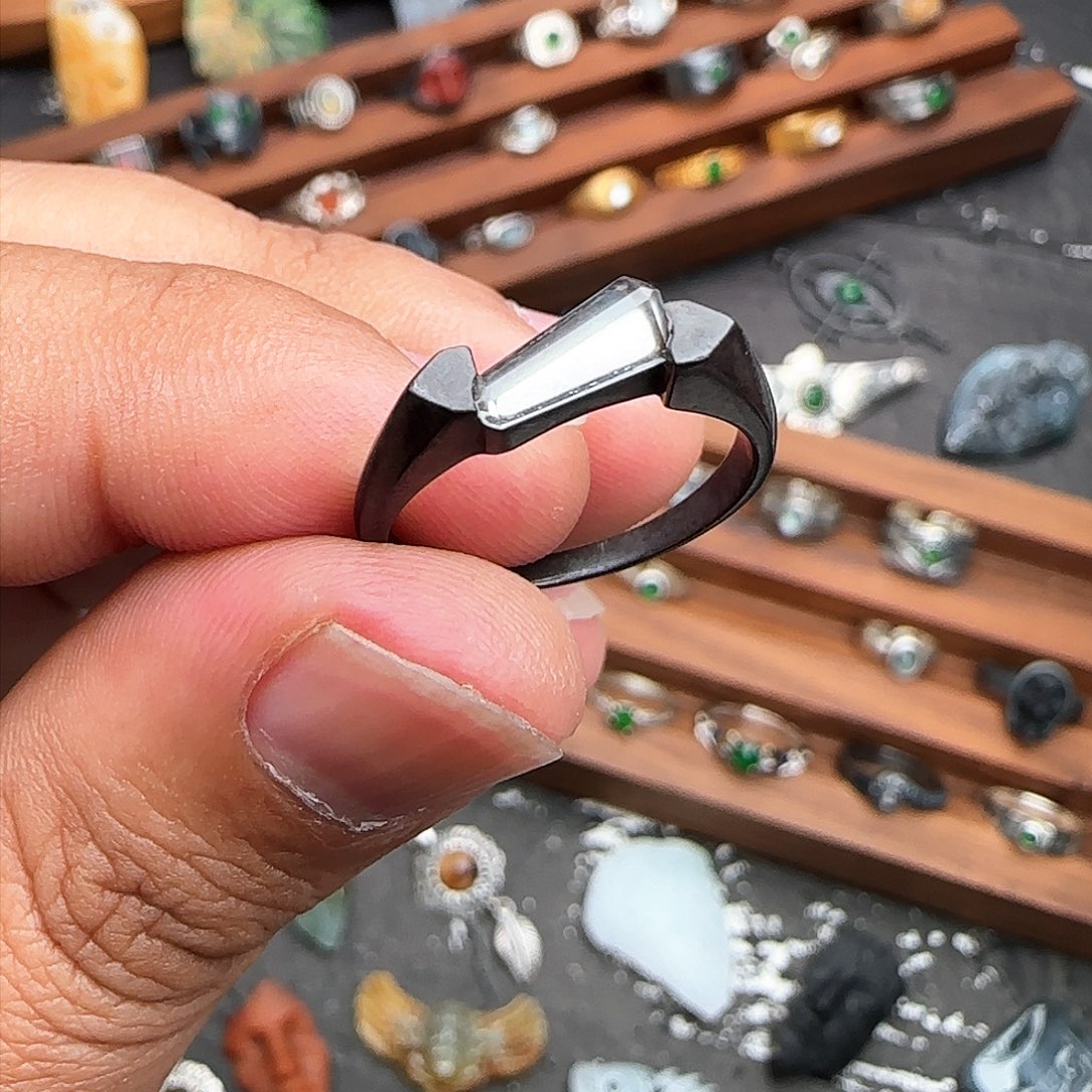 翡翠戒指银S925镶嵌池**?