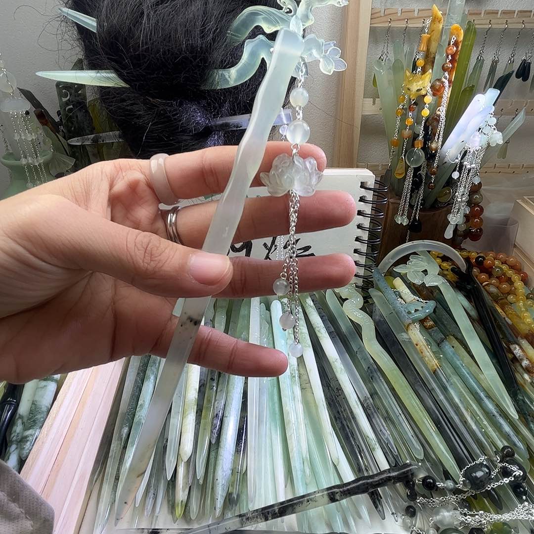 蛇纹石玉发饰未镶嵌有瑕疵不影响佩戴