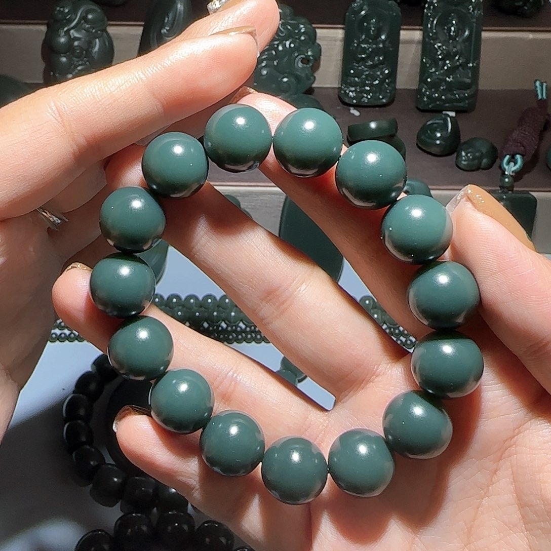 和田玉颈饰未镶嵌转**空