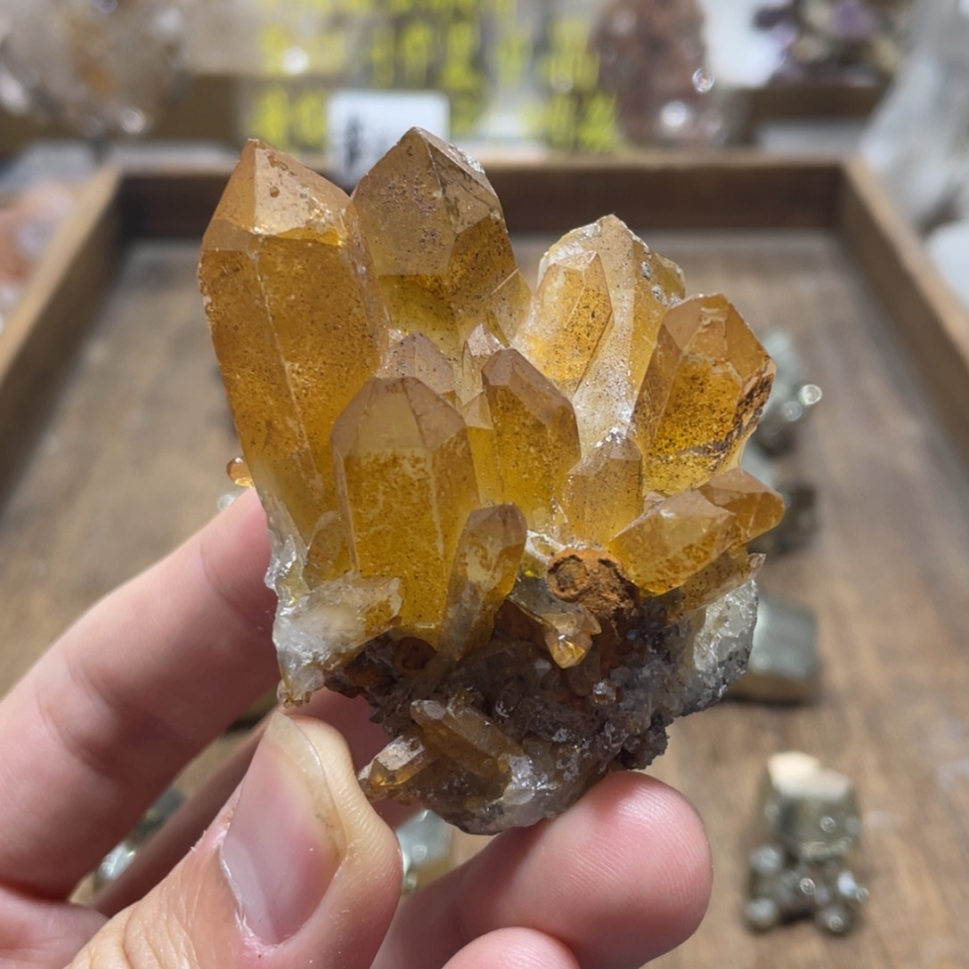 水晶、水晶未镶嵌水晶