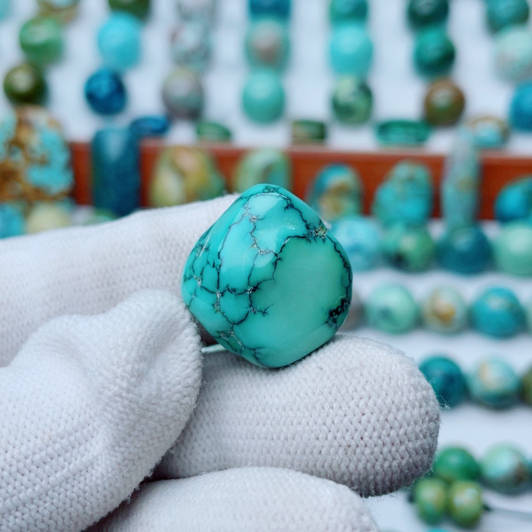 未镶嵌绿松石珠宝奇石