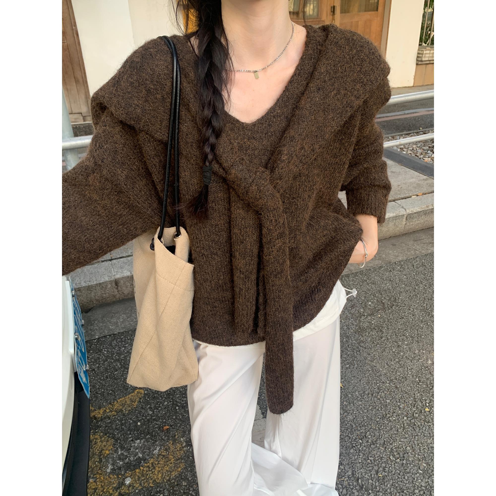 韩系慵懒风宽松V领披肩长袖针织毛衣女秋冬季软糯内搭打底衫上衣