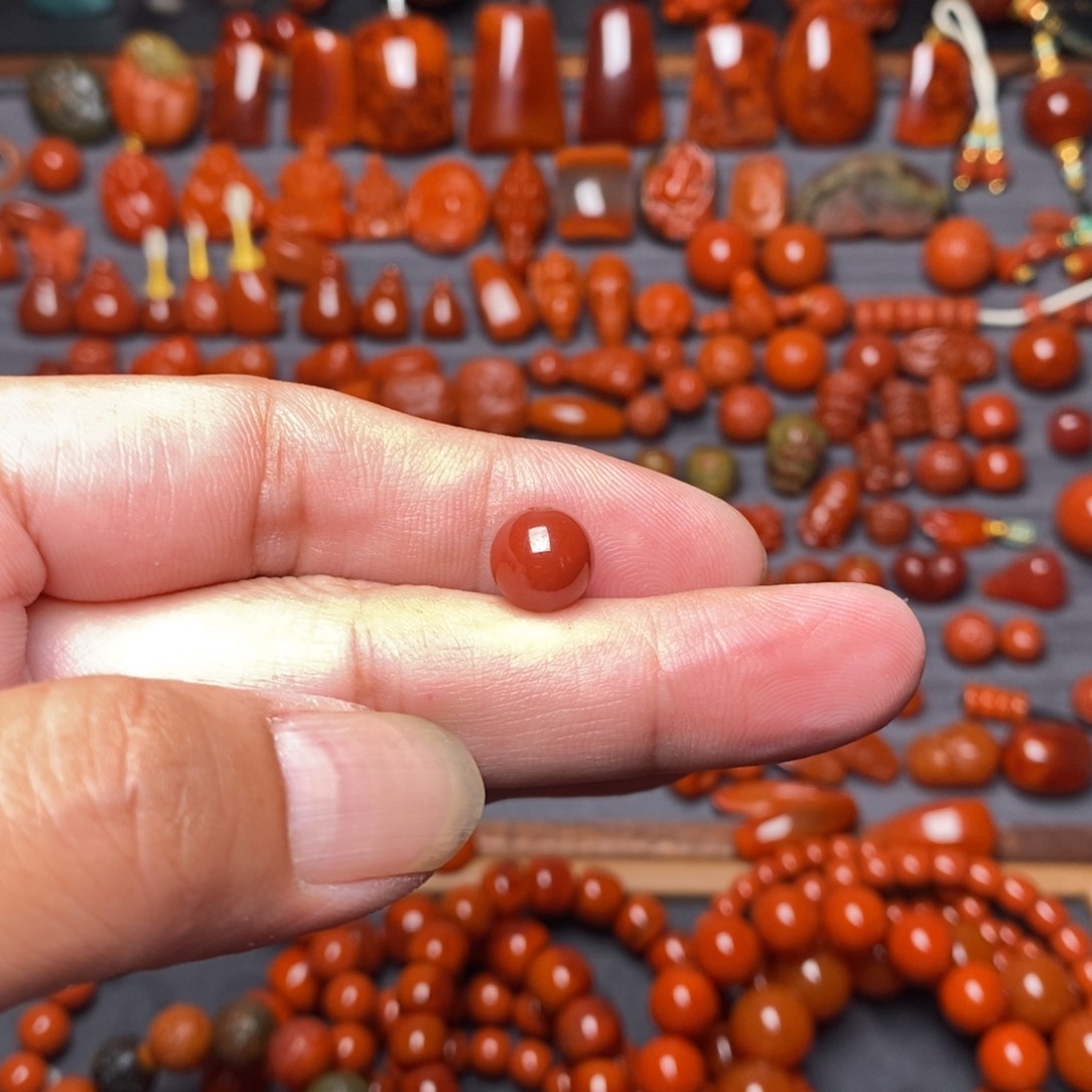 锦****南红玛瑙圆珠9未镶嵌