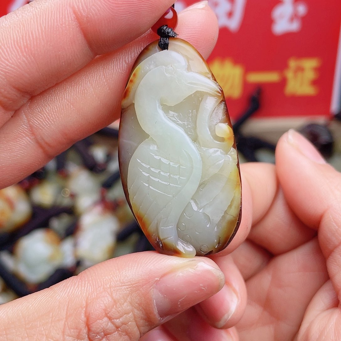 和田玉颈饰未镶嵌