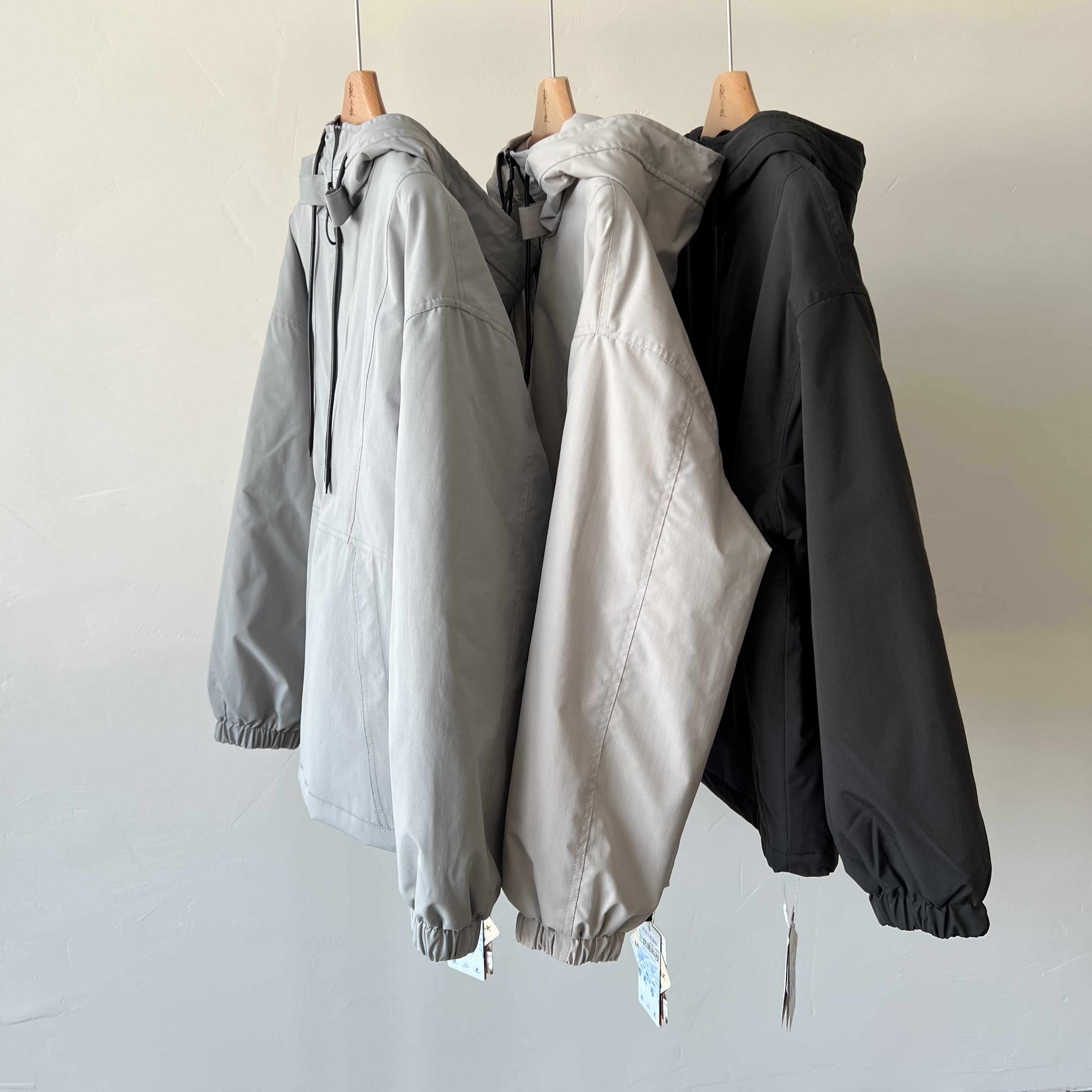 既是JISHI秋冬棉服【高品质蚕丝羊毛石墨烯保暖服连帽厚款外套】