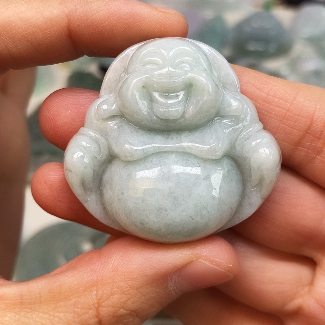 翡翠颈饰未镶嵌佛公