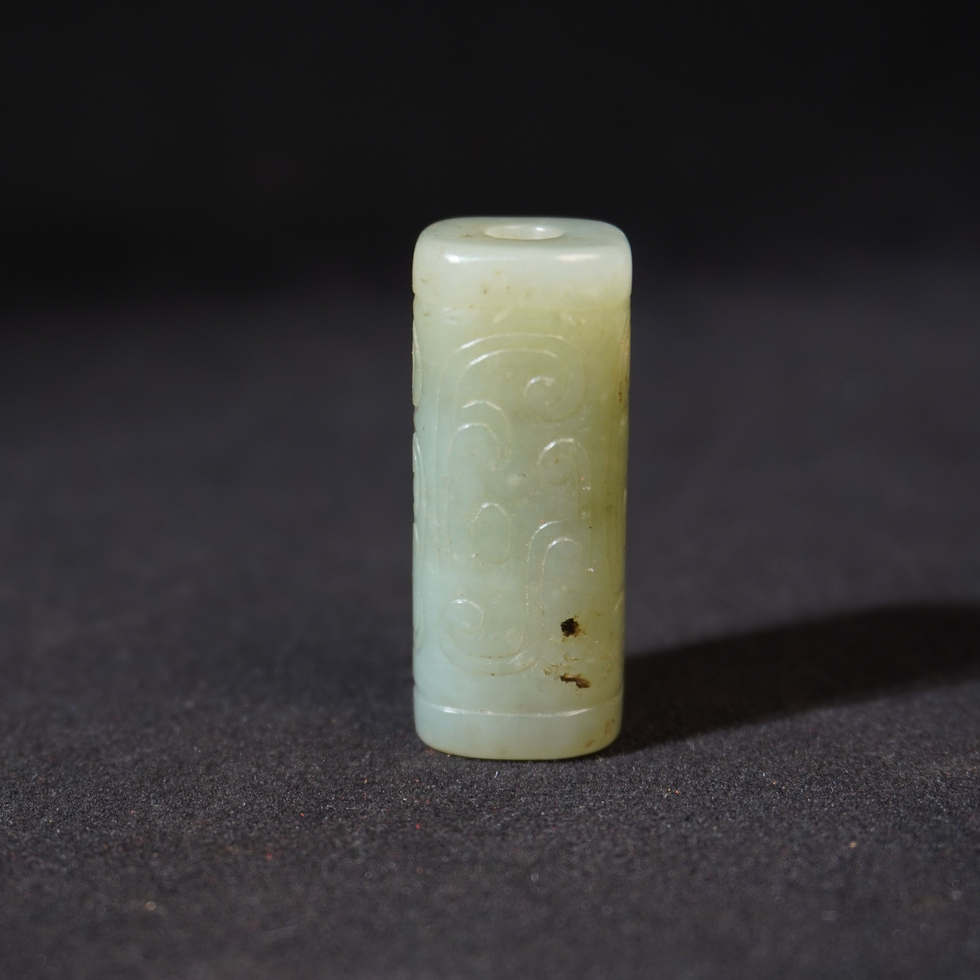 8SC54  清  和田玉勾云纹勒子